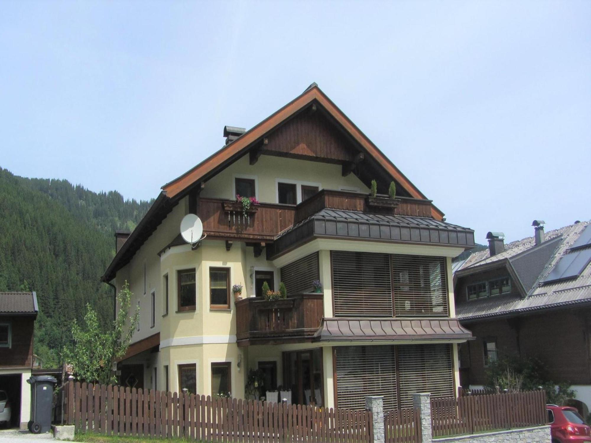 Flat In Krimml With A Balcony Apartment Екстериор снимка
